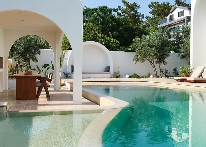 Villa Neox With 2 Pools, Jacuzzi, Sauna & Minigolf